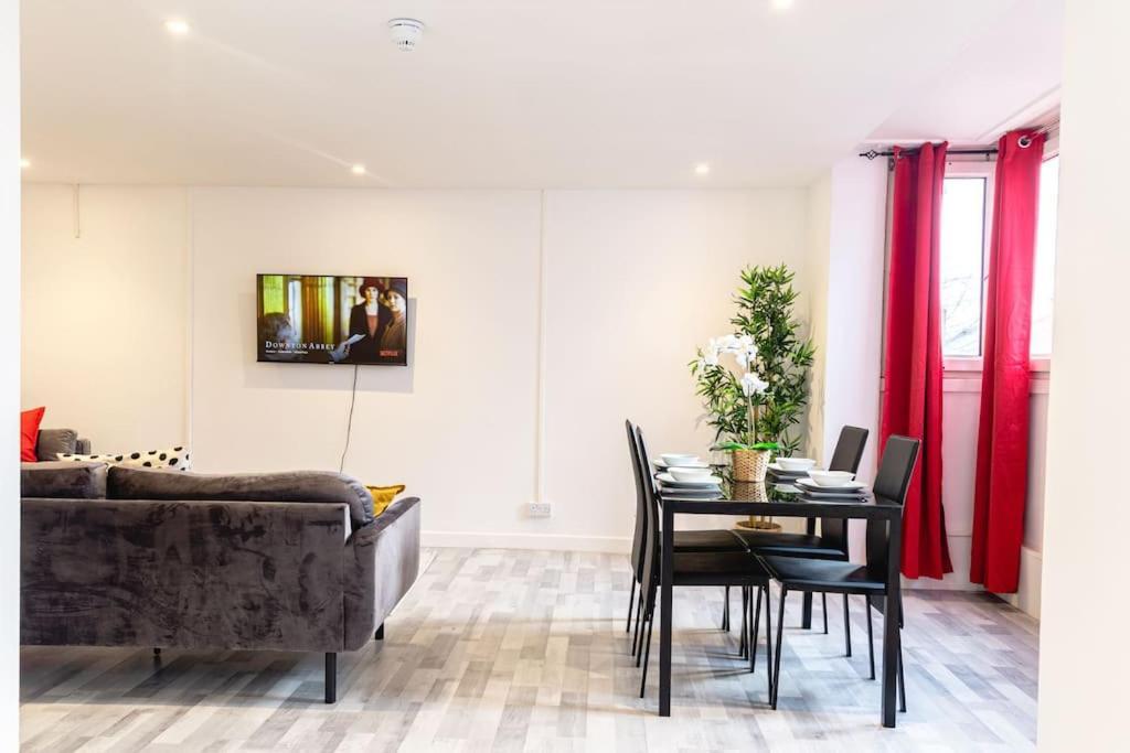 Апартаменти 2 Bed With Free Parking Лондон Екстер'єр фото